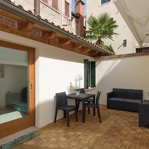 Apartment Corteluna Incantevole A 500 Metri Da P.zza S.marco, Venice